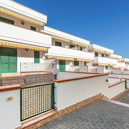 Blusea Beach Apartments San Pietro in Bevagna Esterno foto