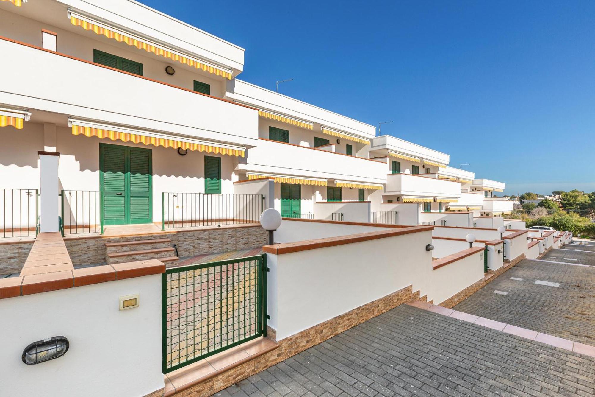 Blusea Beach Apartments San Pietro in Bevagna Esterno foto