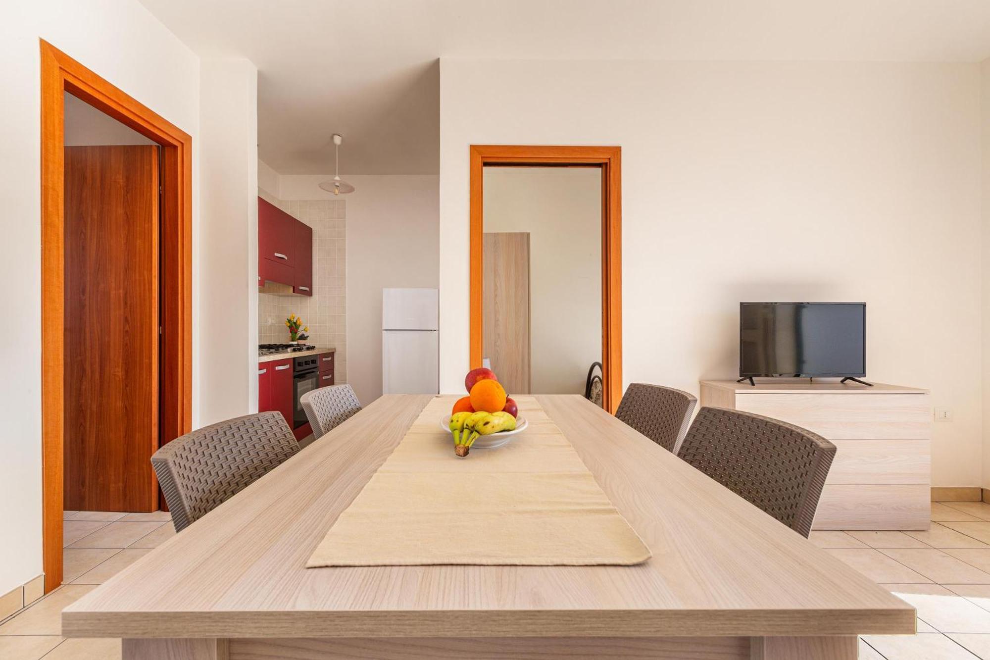 Blusea Beach Apartments San Pietro in Bevagna Esterno foto